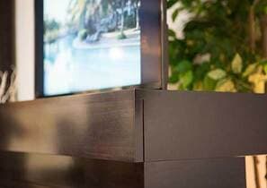 The Milan - TV LIFT Cabinet detail view 4